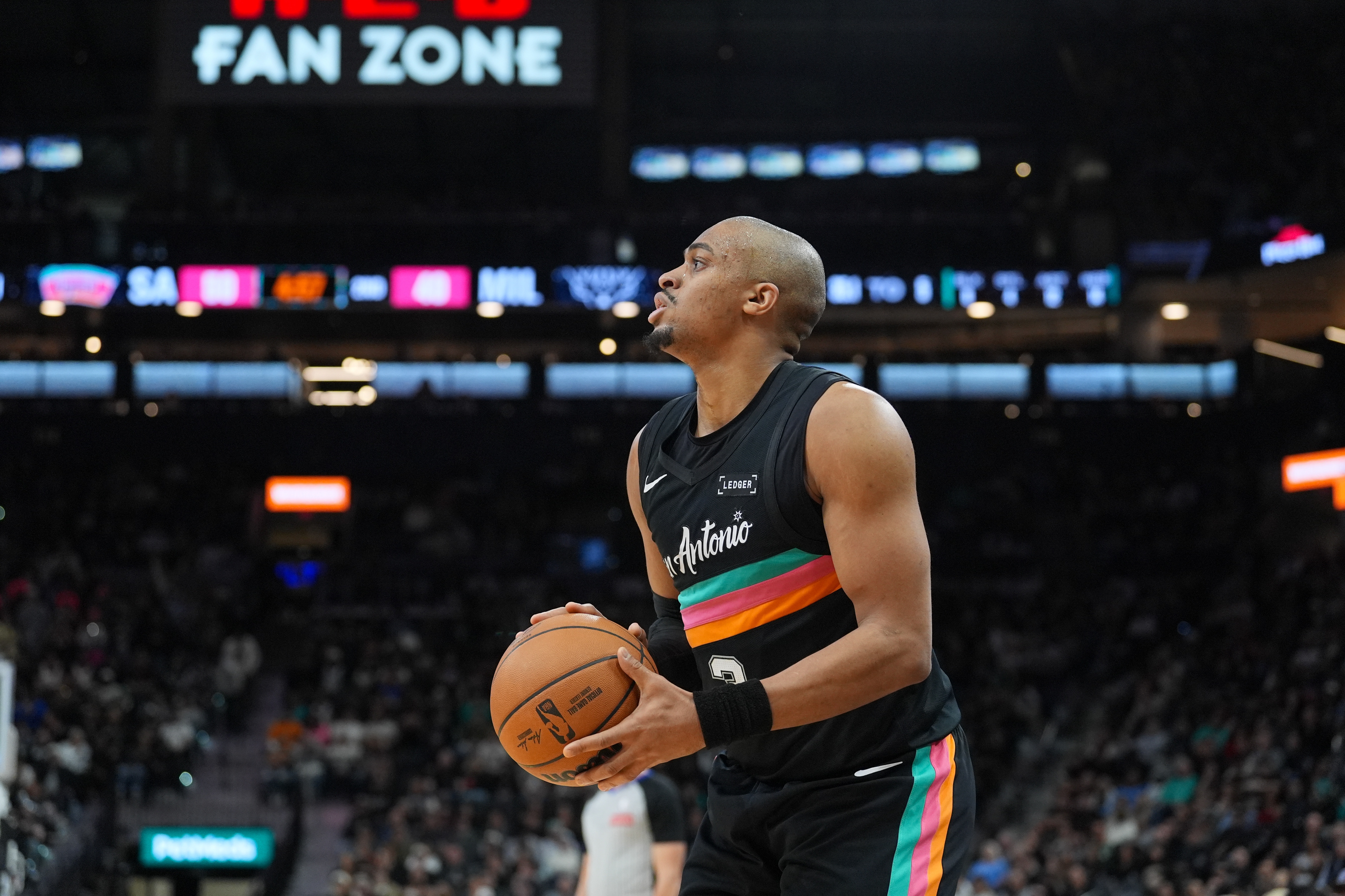 亚博-三场合计18中5！米奇：不担心凯尔登的进攻 对手防得也不错